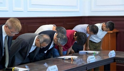 逼学生“抽血换学分”，台师大鞠躬道歉