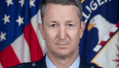 60票比25票！美军一把手换人，对华释放特殊信号，我外长早把话挑明 ​