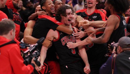 NBA｜吉迪超远三分绝杀湖人 詹姆斯说“必须脱帽致敬”