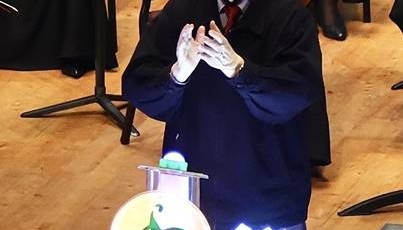 马上评｜“90后”和90后