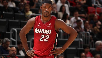 【NBA·记者观察】交易来35岁巴特勒，勇士管理层或在“饮鸩止渴”