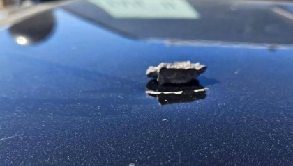 美军在高速公路上空实弹军演，万斯安保车遭炮弹碎片击中 加州州长：鲁莽之举，拿民众冒险