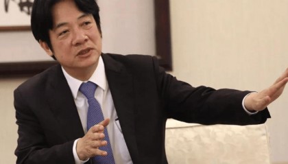 风向变了？赖清德突然妥协，对两岸称呼大变，主动喊话两岸和平