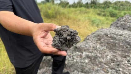 河北遵化发现盗采盗挖砂石、堆埋矿渣垃圾情况，人民日报最新调查，当地政府回应→