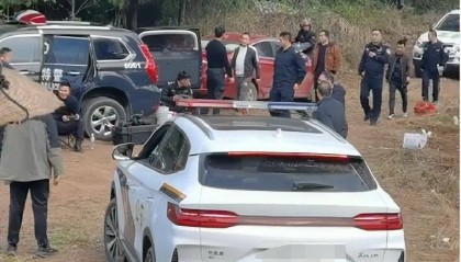 俩老太徒步翻山走亲戚回家途中失联，四川营山警方出动无人机警犬寻找