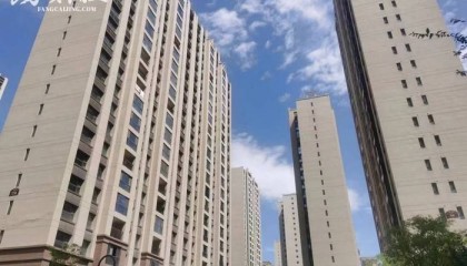 越秀地产与控股股东签订外汇远期合约，以人民币购买3.5亿美元