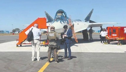 普京突然打破平衡？30架苏-57全速空降印度，对中国会有什么影响？