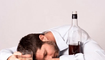 喝酒脸红是怎么回事？