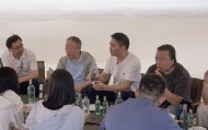 刘强东和洋河董事长沙漠喝酒，要搞啥事？