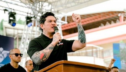 杜特尔特之子批马科斯：我父亲为你父亲举办了英雄的葬礼，而你却让他进了监狱