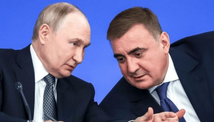 普京加速给接班人铺路，“爱将”久明能通过军权考验，成功接过俄罗斯权力的接力棒吗？