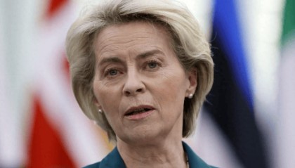 中方警告奏效，特朗普再打“中国牌”，冯德莱恩做了个明智决定，对100%关税说“不”！