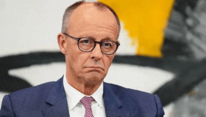 连乌克兰都没服，俄还威胁德国？梅德韦杰夫又在打嘴仗，事情不简单