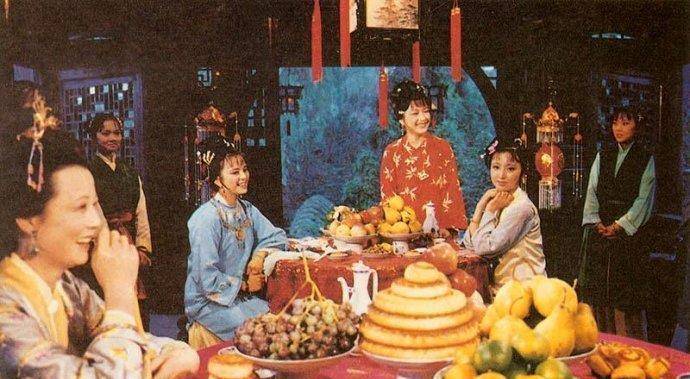 盘点贾府的收入来源，地租并不是主要来源，难怪贾府后期入不敷出