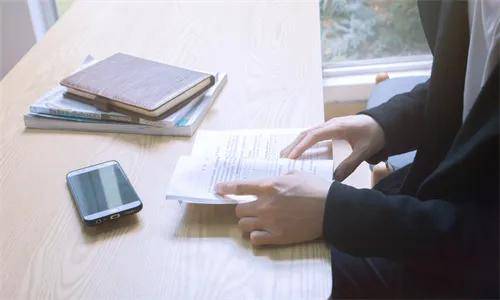 准备考公务员看什么书比较好？建议收藏！