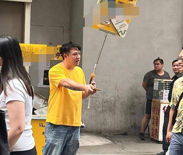 张致恒夫妻没钱交租被赶！要养4儿子1外佣，妻子无力再撑直言再见