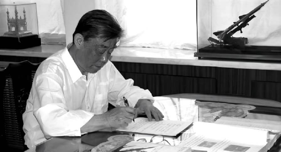 68年，4架“美国战机”向二营袭来，营长陈辉亭的谨慎救了空七军