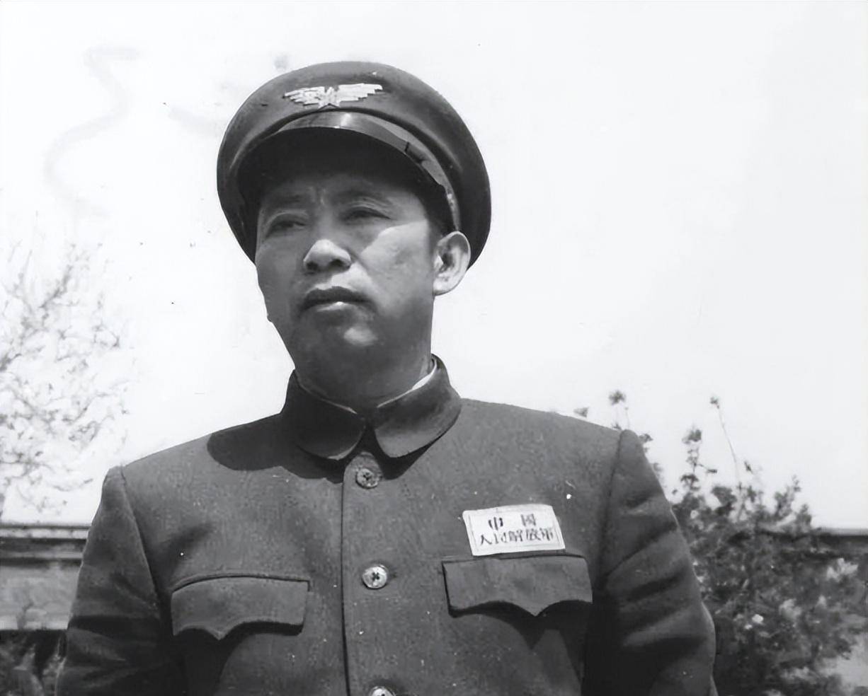 68年，4架“美国战机”向二营袭来，营长陈辉亭的谨慎救了空七军