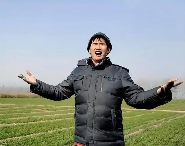善恶到头终有报，54岁的农民歌手朱之文，如今已走上了新的道路
