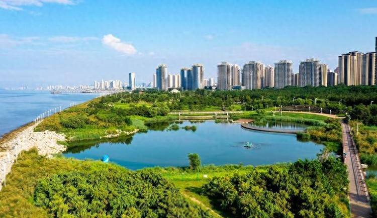 与城同行·蓝色之城|焕新“玩海”游 烟台频出圈