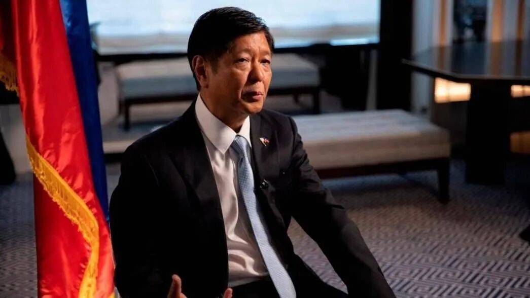 已经顾不上南海了！菲律宾国内局势大乱？马科斯担心重蹈其父覆辙，菲全军进入“红色警戒”