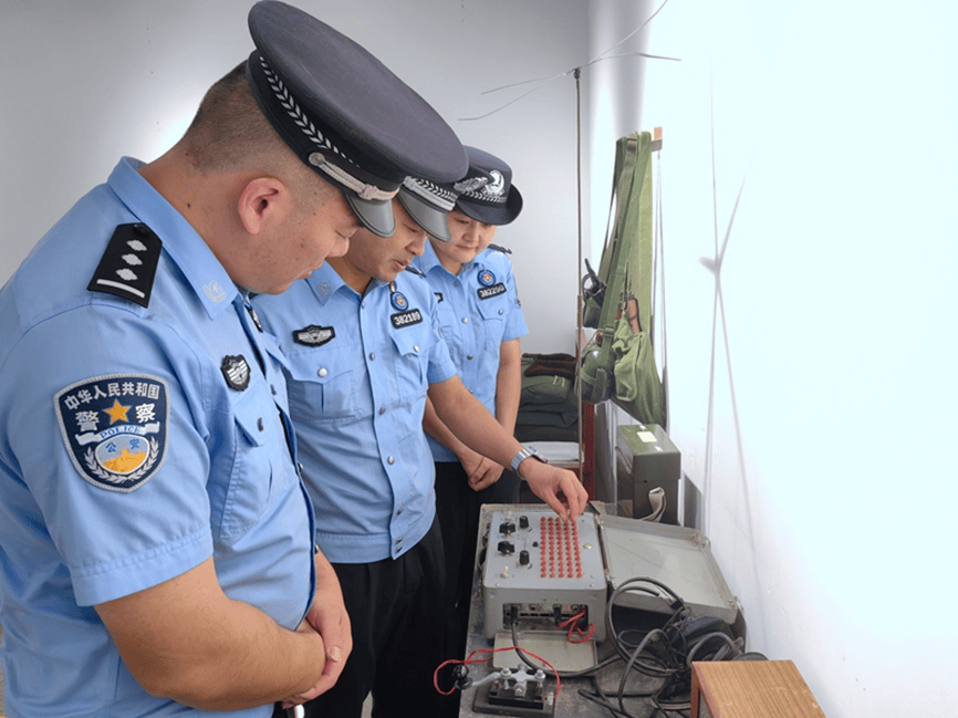 片马分站执勤二队党支部开展“追寻红色足迹 坚守国门初心”主题党日活动