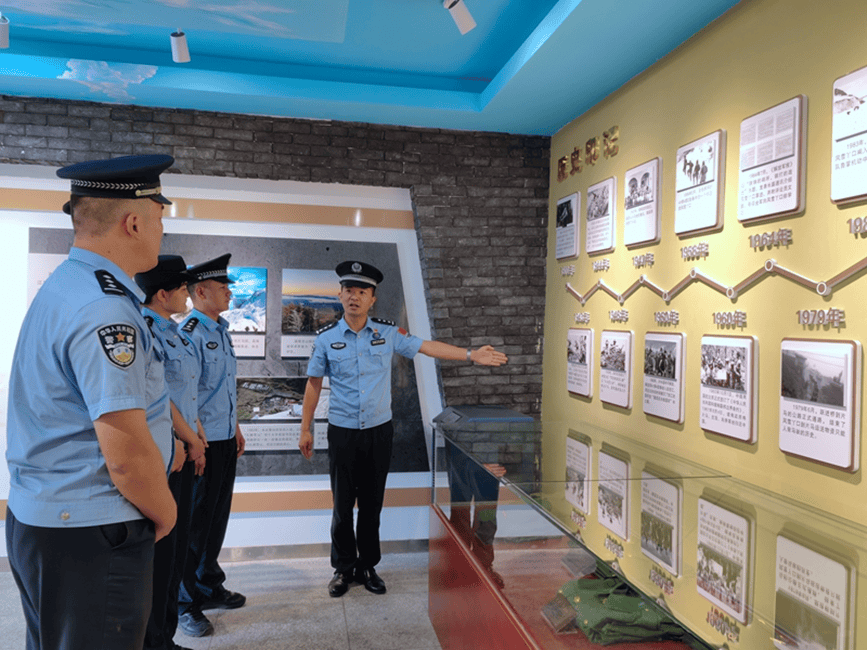 片马分站执勤二队党支部开展“追寻红色足迹 坚守国门初心”主题党日活动