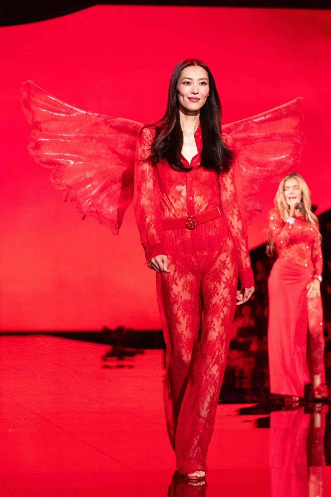 超模均龄30+、不要性感要多元，维秘秀还有新鲜感吗？