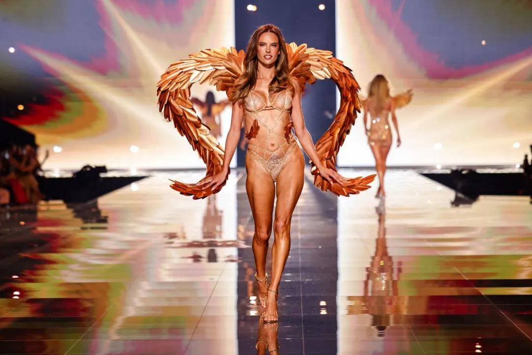 超模均龄30+、不要性感要多元，维秘秀还有新鲜感吗？