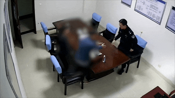 紧急搜查！山东一包裹里惊现半斤黄金！