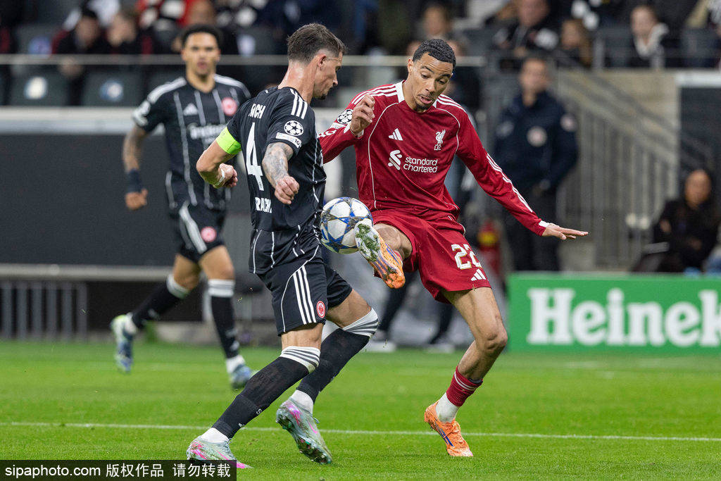 欧冠-埃基蒂克反戈维尔茨两助攻 利物浦5-1法兰克福止4连败