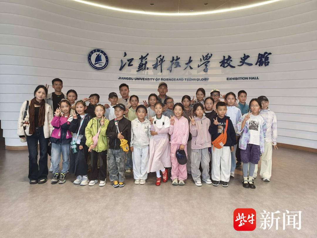 “叔叔是江苏的，将来一定带你们去看看！”镇江警官不忘承诺，四次组织近百名藏区学子来苏研学