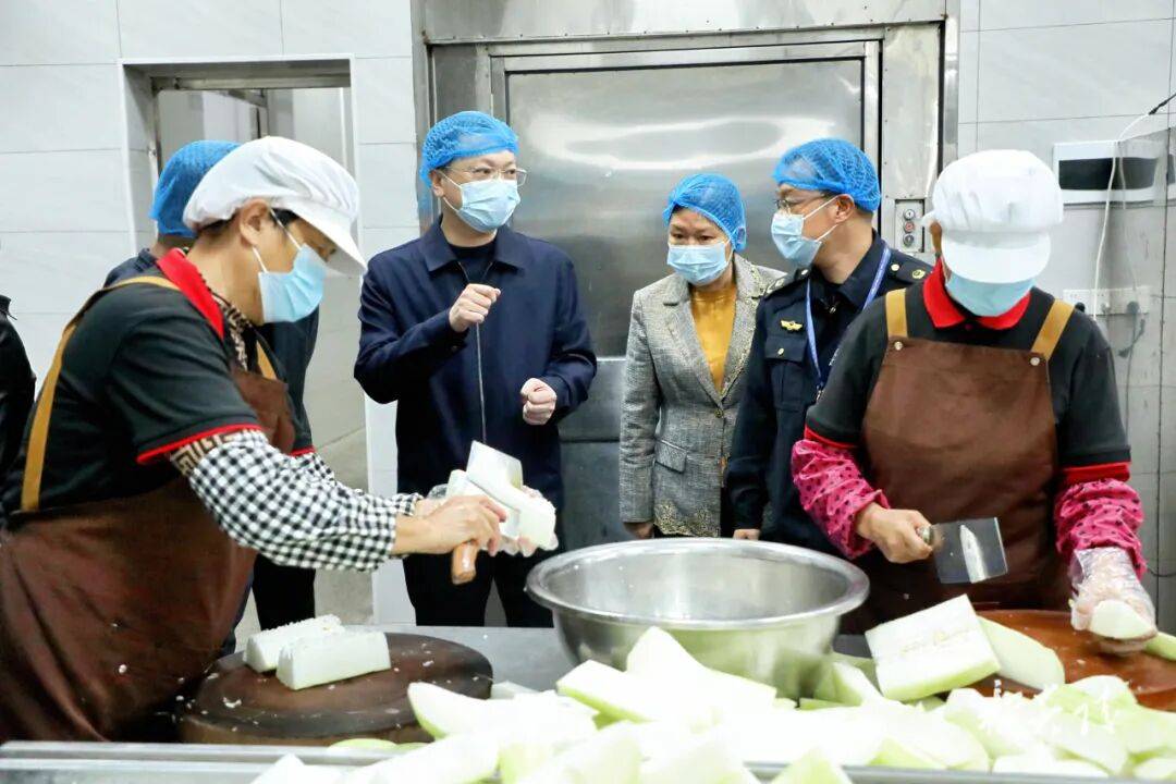 夏胜利开展校园食品安全“两个责任” 包保督导工作