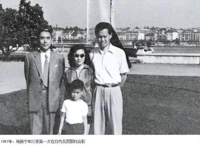 金灿荣：今日送别杨振宁，他的贡献已经远远超过诺贝尔奖