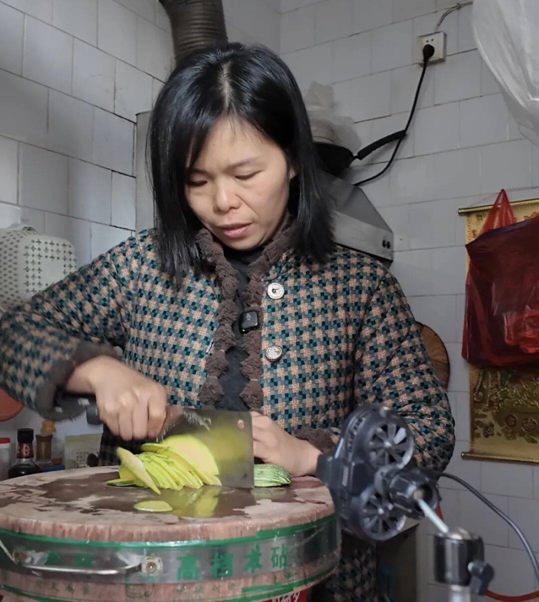 41岁武汉宝妈突然爆火！多次收到央视邀约，本人回应