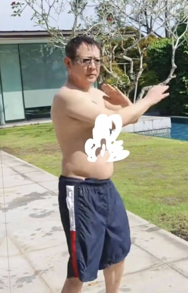 考古|李连杰晒游泳照状态重返巅峰!武打多年受伤频繁又患甲亢,功夫皇帝一路走来太不易