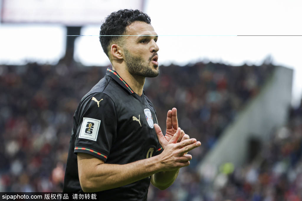 直通世界杯!世预赛-C罗停赛B费戴帽 葡萄牙9-1亚美尼亚