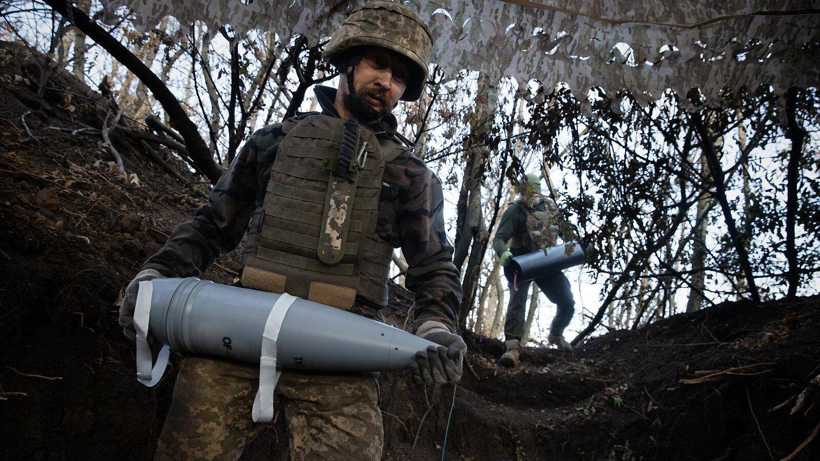 俄罗斯坦克大军强突乌克兰第七州,美媒:乌军一个旅仅有30%官兵